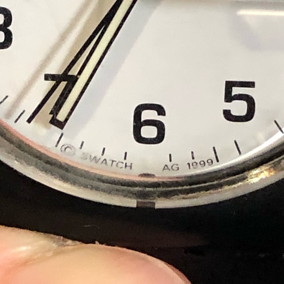 Swatch Watch Classic GB725 1999 - Picture 6 of 6